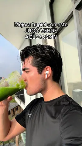 Piel glowy y sin textura con este gran jugo verde en las mañanas☀️🌞 Pepino Manzana verde Apio Mezcla de greens Limon  #jugoverde #skincare #detox #gu #healthy 