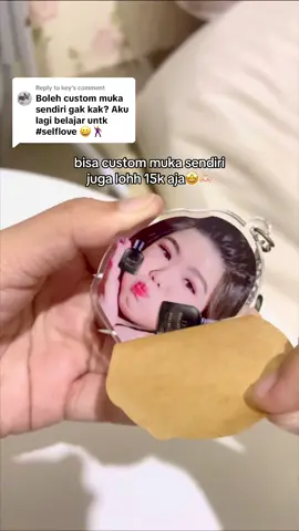Replying to @key yuk yang mau custom muka sendiri juga bisa lohh 15k aja, dishopee:walic.id #gantungankunci#acrylic#custom#olshop#SmallBusiness#selflove 