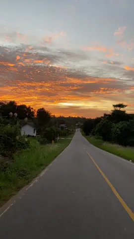 #senja #kalimantanbarat #jalantranskalimantan #fypシ #videoviral #balaiberkuaksimpanghulu #balaiberkuak #simpanghulu 