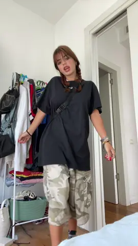 40 d n 40 n#fakebodyy⚠️ #foryou #bigmouth #fyp #OOTD #shellyduvall 