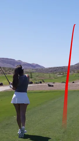 Blondes VS brunettes!! Its nice to back up the smack talking with good golf #golf #golfer #golftok #golftiktok