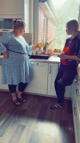 Anleitung für meine Tochter@Karina’s Junior version wenn ihr noch Tutorial dazu braucht schreib in Kommentare#probierenmitkarina #maskiergang #learnwithkarina 