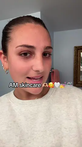 I dont know what im doing so I welcome constructive criticism #morningskincare #larocheposay #olehenriksen 