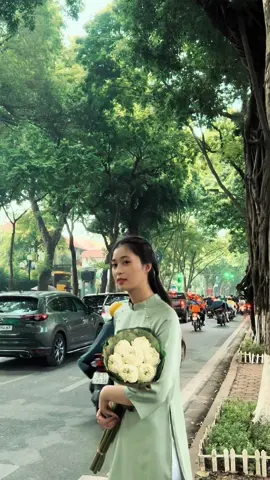 Anh có yêu mùa thu Hà Nội không?#muathu #hanoi #aodai #hoasen #CapCut #fyp 