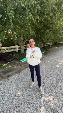 @Bobbi Brown  Location: The Hamptons  Occupation: Make up artist 👨‍🎨 @jonesroadbeauty  Bobbi Rocks Recipe: 1) big ice cub  2)really cool glass  3)fresh cucumber 🥒 juice  4)fresh lemon 🍋 juice  5) fresh mint  6) tequila or vodka