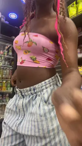 Shaking 🍑 in the Deli👅 dc: @Moanabih #dance #fyp #deli #dancechallenge #Blackgirltiktok 