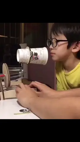 Voice recorder consisting of 2 cups and a needle #recordervoice #cups #needle #enregistreur #invention #homemade #handmade #amazing #vocal #ingenious_tv 