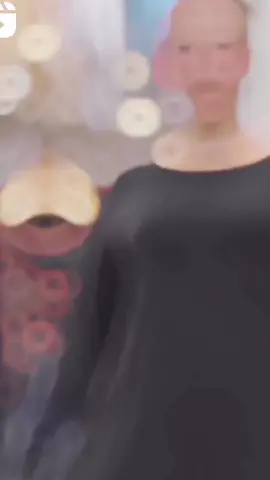 #english #beautifulgirl #United Arab Emirates flight#fyp #foryou #dubai # #10billionwives 