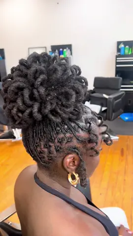 Gotta love a woman with locs 😍  Check out this elegant pedal updo 👌🏾🔥😍 Who said locs wasn’t versatile?????  Link in bio … Always accepting new clients ! 😘 #locs #locqueen #houstonlocs #locjourney #dreads #dreadlocs #locstyles #dreadstyles #explore #explorepage #dallasloctician #locmaintance #retwist #loclife #womenwithlocs #menwithlocs #naturalhair #dallaslocs #twostrand #dfwlocd #dfwloctician #celebrityloctician #celebritylocstylist #locbaddiechronicles #birthdayhair 