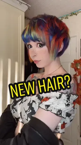 New hair, who dis 💜💚🧡 #halloween #halloweenhair #halloweenaesthetic 