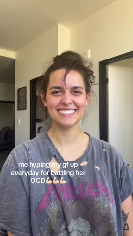 round of applause everyone #wlw #ocd #ilovemygirlfriend #shessobrave #shetoldmewhattohashtag 