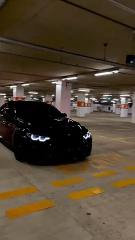 dark knight. #bmw #m4 #bmwm4 #bmwtok #cartok #razshah5 #taillights #440i #f32 #m440i #4er #b58 #blackbmw #cars #bmw4series #darkknight #blackcars #matteblack #glossyblack 