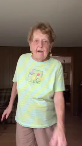 i unblocked my ex and saw him because i was bored again 