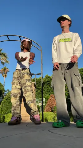 Who remembers this dance? 😍