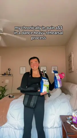 hi ken🤭💅🏼 #theatreinfluencer #newfollowers #theatretok #theatrekid #bfamt #musicaltheatre #chloewiththefancye #theprom #dancerproblems #epsomsalt #chronicpain #tigerbalm #eds 