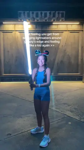 new fav disney memory 💙 #disneytok #starwars #disneyworld #galaxysedge #hollywoodstudios #lightsaber #corememories #fyp #annualpassholder 