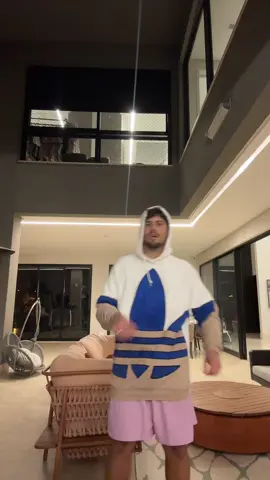 Boaaa noiteeee e vamos dancar 