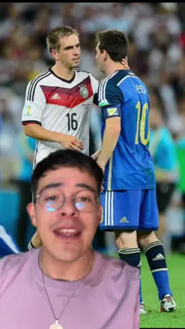 2 leyendas🇦🇷🇩🇪 #messi #lahm #worldcup #argentina #alemania #fcbarcelona #bayernmunich 