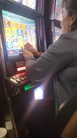 When your Mom Loves The Casino 🎰#Casino #2023 #mom #elcasino #Dinero #funny 