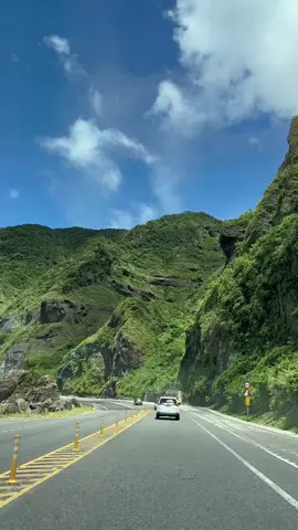 A roadtrip like this 🚗 📍Along Ruifang District - Bitou Village, New Taipei, Taiwan  #taiwanofw #travelvlog #tiktoktaiwanphilippines🇹🇼🇵🇭