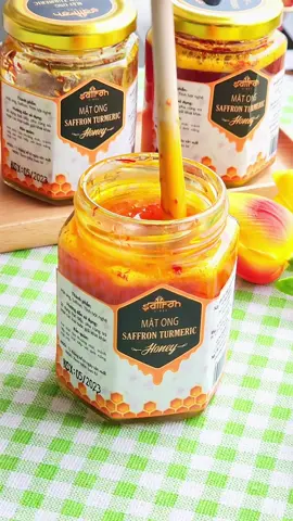 Mật ong ngâm saffron và tinh bột nghệ nó đặc sánh nha #saffron #svn #tinhbotnghe 