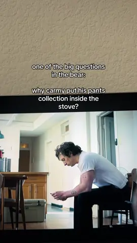 One of the big curiosities about the bear: why carmy put his pants collection inside the stove? I read that can be to preserve the jeans quality, another one because he is never cooking at home…. How about you?! What do you think!? . . #thebear#thebearfx#thebearcarmy #thebearseason2 #thebearseries #thebeartiktok #thebearhulu #huluoriginal #fxnetworks #jeremyallenwhite #denimcollections #seriestiktok 
