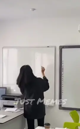 Funniest memes in August😂🏝 #viral #foryoupage #foryou #fy #fyp #trending #compilation #justmemes_2023 #laugh 