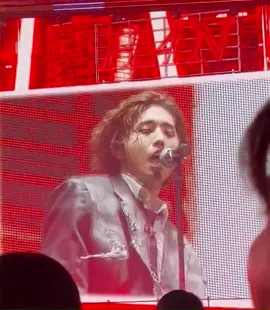 Боже...Хан с гитарой моя слабость #skz #hanjisung #5stardometour2023 #fokuokajapan #straykidsworlddomination #straykidseverywhereallaroundtheworld #fyp #on #foryou  