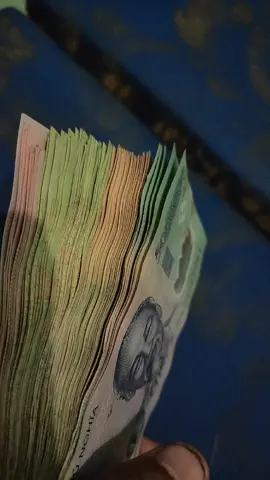 #CapCut #Tiền Bạc Mệt Mỏi Quá # phải cố gắng kiếm nhiều tiền để người ta khỏi chê cười