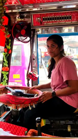 #viralvideo #bus #mallugirls #driver 