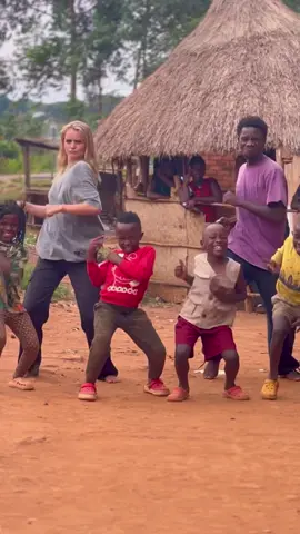 I can't stop watching this🤩 #afrobeats #africa #dance #fypシ @Masaka Kids Africana 