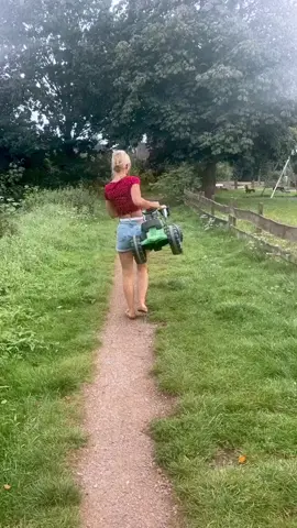 Ein ganz normaler Alltag einer Mutter…  #m#mom#mommy#fitmom#fit#traumkörper#bodytransformation#weightloss#body#shape#youcandoit#motivation#Fitness#gym#workout#gymmotivation#ehrgeiz#nolimitsains#mother#strongwomen#viral 