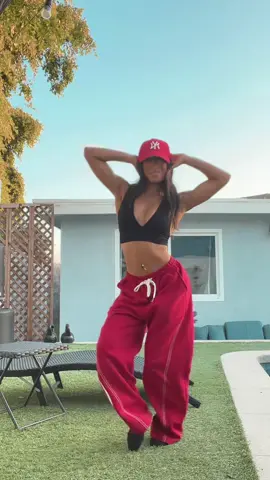 had to make a dance to this 😝 #ceelogreenchallenge #seriousceelogreen #serious #newsong #newdancechallenge 
