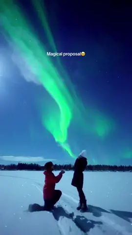 She said YES 🥹❤️💍 #proposal #engaged #fyp #northernlights #auroraborealis #scenery #weddingtok #weddingtiktok #romantic #Love #viral #viraltiktok #foryou #foryoupage 