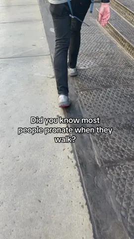 Do you overpronate when you walk? (Probably!!). Link in bio for custom molding insoles 