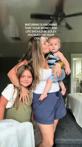 Mama gotta live too. 😆😆 #swiftie #momtok #millennialsoftiktok #millenialmom #taylorswift 