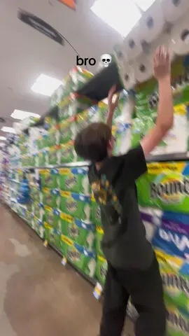 ts hurt too #funny #funnyvideo #💀 #skater 