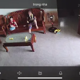 Phận làm con khi nào mới trả hết chữ hiếu  cho cha mẹ đây