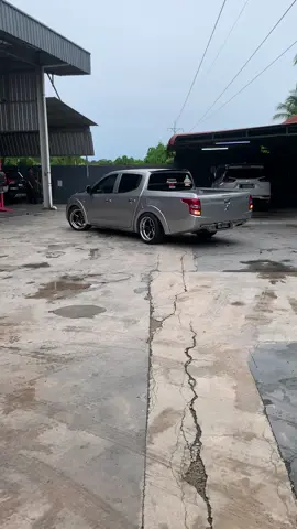 Kena belai lebih sikit #mitsubishitritonquest #triton4x2 #tritonquest #tritonquestlowered 