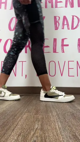 I love working out in the shoes👟 from www.Lgrose.ru @Lgroseru55  discount code (Chablee) #chablee #nike ##sneaker##sneakerhead##gymday##workout