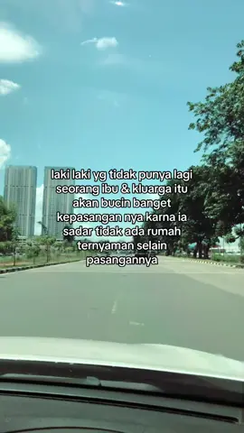makanya mereka begitu teropses dengan pasangan nya