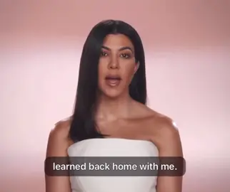We love Kourtney for this! is the most natural! #kourtneykardashian #lol #natural #best #mud #lol #kpop #kardashians #royalclank #viral #best #sister 