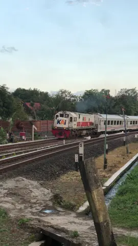 asmr akselerasi cc 201 #fyp #keretaapi #daop5 