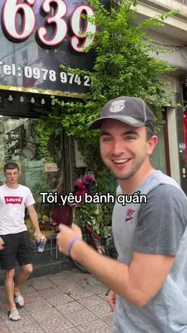 Sang Vietnam mà chưa thấy chê món j 😂 món nào 2 ông này cũng sạch đĩa 😅 #banhcuon #amthucvietnam #dulichvietnam