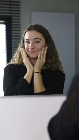 Diving into my night with ASMR and @Garnier PureActive Charcoal Serum. It's more than skincare; it's a sensory treat. Join my journey to glowing skin and peaceful vibes. 🌙✨#garniernl #garnierbe #advertisement #skincare #charcoalserum #nanouasmr #sleep #relaxing #beautyroutine #personaljourney