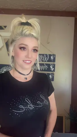#tiktok #laugh #foryoupage #joke #foryoupageofficiall #friend #momtalk #trendingvideo #trending #fyp #crazygirl #success #hilarious #viral #foryoupagе #funnytiktok #foryou 