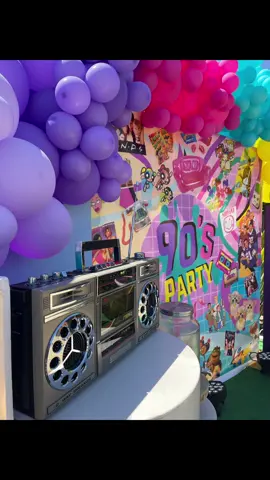 🩷90S PARTY💜 🕹️📼👾🪩 #malaga #90skids #90sthrowback #90sbabys #90sdecor #decoraciondelos90 #decoracionesglobos #cumpleaños