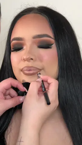 Using @MorpheOfficial sweet tea liner and @KimChi Chic Beauty lipstick in the shade cafe au lait 🫦 #makeup #makeuptutorial #makeupartist #makeuphacks #makeuptransformation #makeuptips #MakeupRoutine #makeuplook #sydney #fyp #foryoupage #foryou #makeupinspiration #makeuptutorials #makeuphack #transformation #makeupvideo #lips #lininglips #lipliner #lipstick 