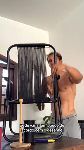 Transformando cadeiras de praia em obras de arte! PARTE 2 🎨🏖️ #PersonalizaçãoCriativa #praia #CanetadaDaLud #personalizar #cadeira #feitoamao #spray #tinta #corda 