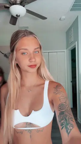 Follow the main @𝓚𝓪𝓭𝓮𝓷𝓬𝓮 💛 